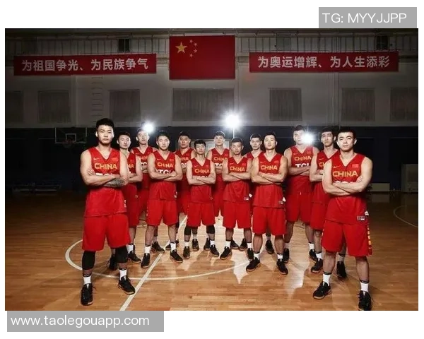 中国男篮红队与伊朗激战决赛精彩录像回顾与赛后分析