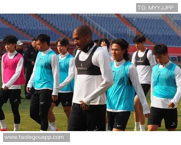 10人缺阵，大连有望启用3老将前锋 赵学斌冲中超第2球 边际2将待命